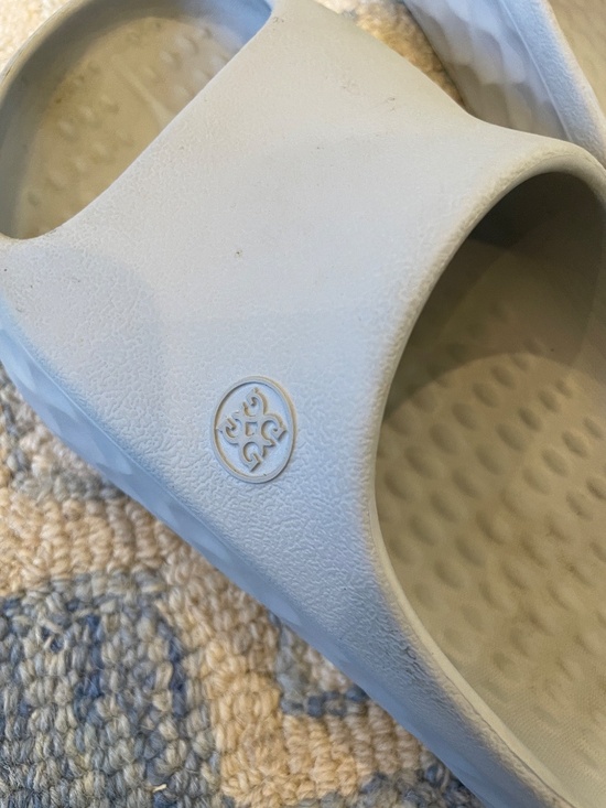 Sandals_&_Flip_Flops